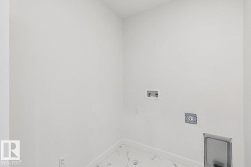 951 18 Avenue, Edmonton, AB -  Photo Showing Other Room