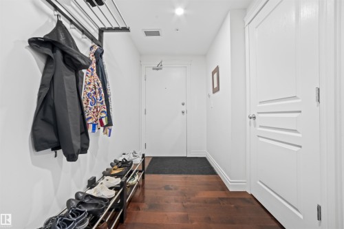 405 10232 115 St Nw, Edmonton, AB - Indoor Photo Showing Other Room