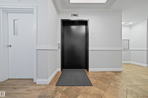 405 10232 115 St Nw, Edmonton, AB - Indoor Photo Showing Other Room