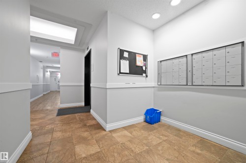 405 10232 115 St Nw, Edmonton, AB - Indoor Photo Showing Other Room
