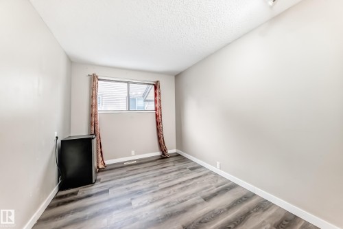 72 Howson Crescent, Edmonton, AB - Indoor Photo Showing Other Room
