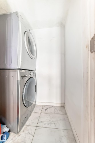 72 Howson Crescent, Edmonton, AB - Indoor Photo Showing Laundry Room