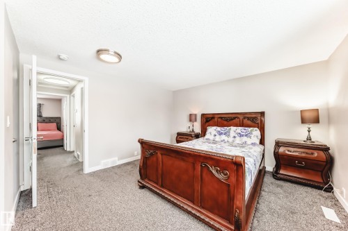 72 Howson Crescent, Edmonton, AB - Indoor Photo Showing Bedroom