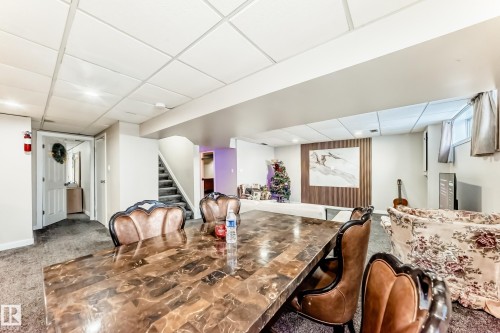 72 Howson Crescent, Edmonton, AB - Indoor Photo Showing Dining Room
