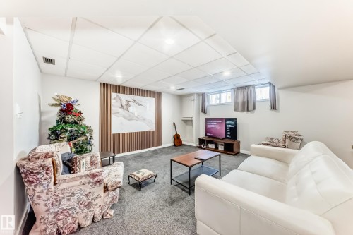 72 Howson Crescent, Edmonton, AB - Indoor