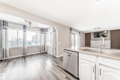 72 Howson Crescent, Edmonton, AB - Indoor Photo Showing Kitchen With Double Sink