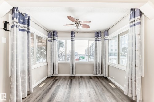 72 Howson Crescent, Edmonton, AB - Indoor Photo Showing Other Room