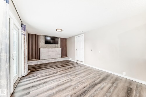72 Howson Crescent, Edmonton, AB - Indoor Photo Showing Other Room