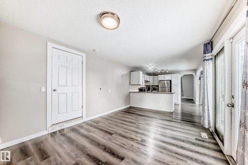 72 Howson Crescent, Edmonton, AB - Indoor Photo Showing Other Room