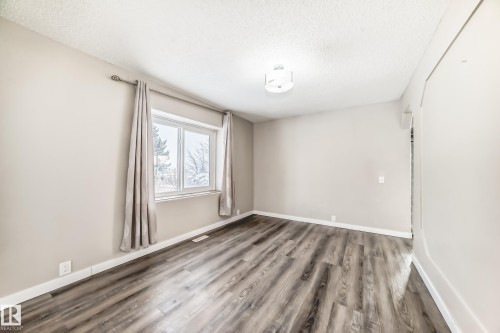 72 Howson Crescent, Edmonton, AB - Indoor Photo Showing Other Room