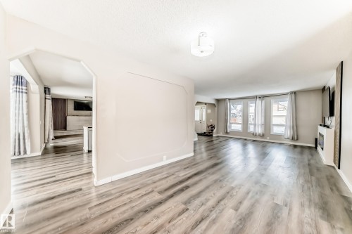 72 Howson Crescent, Edmonton, AB - Indoor Photo Showing Other Room