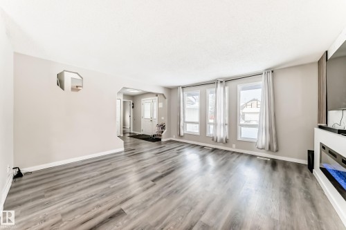72 Howson Crescent, Edmonton, AB - Indoor With Fireplace