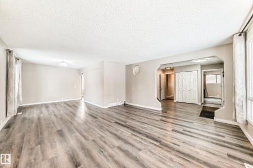 72 Howson Crescent, Edmonton, AB - Indoor Photo Showing Other Room