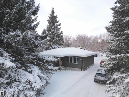 9712 209 Street, Edmonton, AB - Outdoor