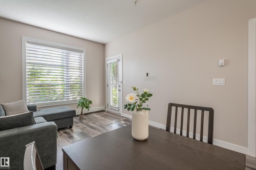 102 2590 Anderson Way, Edmonton, AB - Indoor Photo Showing Living Room