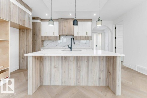 16840 33 Avenue, Edmonton, AB - Indoor Photo Showing Kitchen