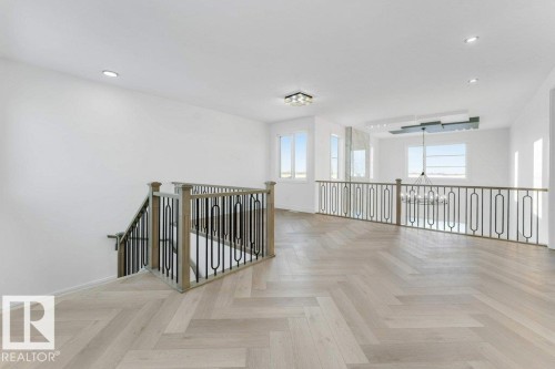 16840 33 Avenue, Edmonton, AB - Indoor Photo Showing Other Room