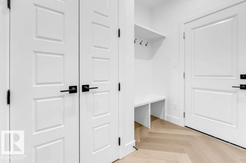 16840 33 Avenue, Edmonton, AB - Indoor Photo Showing Other Room