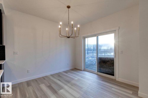 907 18 Avenue, Edmonton, AB - Indoor Photo Showing Other Room