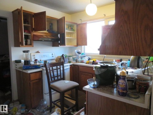 4103 111A Street, Edmonton, AB - Indoor