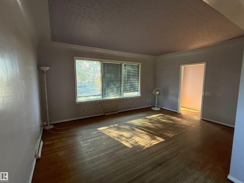 12425 126 Street, Edmonton, AB - Indoor Photo Showing Other Room