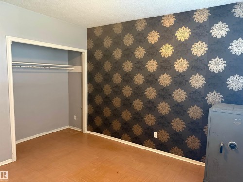 12425 126 Street, Edmonton, AB - Indoor Photo Showing Other Room