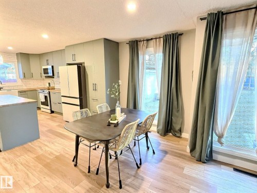 17119 82 Avenue, Edmonton, AB - Indoor Photo Showing Dining Room