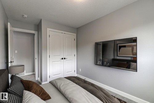 11633 St Albert Trail, Edmonton, AB - Indoor Photo Showing Bedroom
