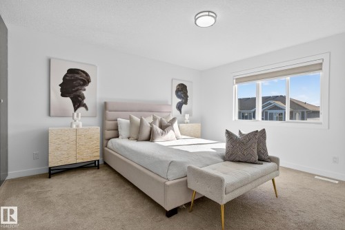 22015 85 Ave, Edmonton, AB - Indoor Photo Showing Bedroom