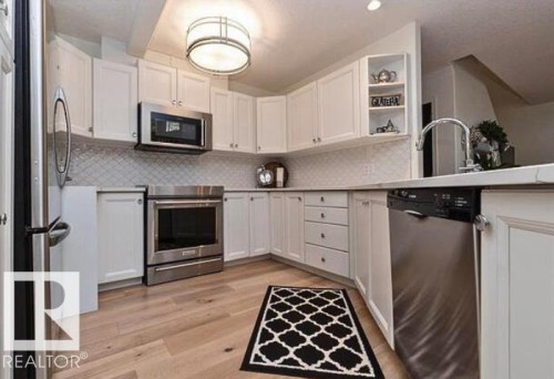 304 14 Mission Avenue, St. Albert, AB - Indoor Photo Showing Kitchen
