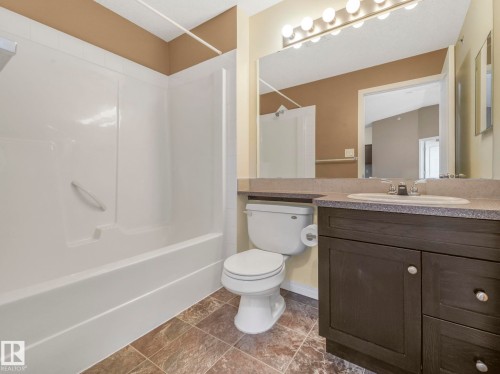 423 1520 Hammond Gate, Edmonton, AB - Indoor Photo Showing Bathroom