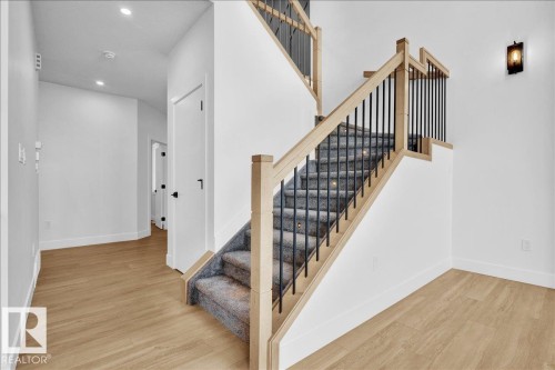 6 Edgefield Way, St. Albert, AB - Indoor Photo Showing Other Room