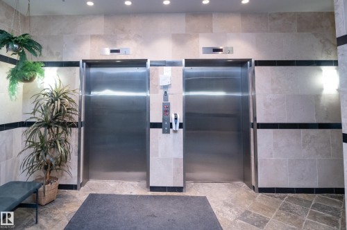 304 11933 Jasper Avenue, Edmonton, AB - Indoor