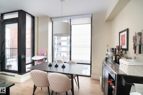 304 11933 Jasper Avenue, Edmonton, AB - Indoor Photo Showing Dining Room
