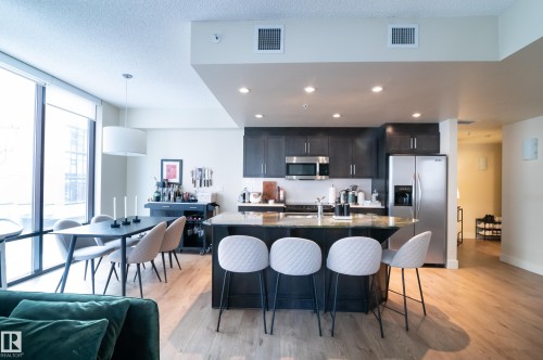 304 11933 Jasper Avenue, Edmonton, AB - Indoor