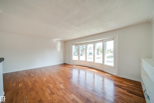 18851 99A Avenue Nw, Edmonton, AB - Indoor Photo Showing Other Room