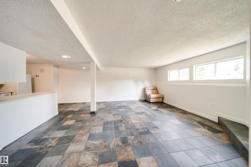 18851 99A Avenue Nw, Edmonton, AB - Indoor Photo Showing Other Room