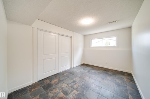 18851 99A Avenue Nw, Edmonton, AB - Indoor Photo Showing Other Room
