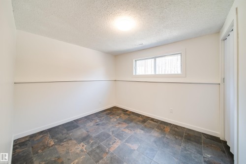 18851 99A Avenue Nw, Edmonton, AB - Indoor Photo Showing Other Room