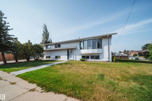 18851 99A Avenue Nw, Edmonton, AB - Outdoor