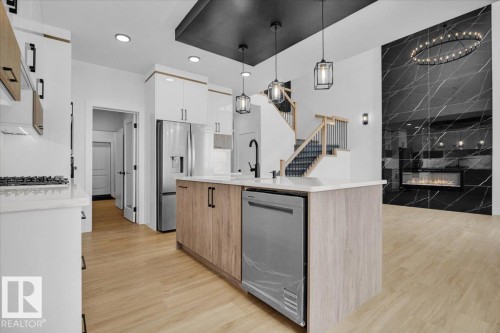 12 Edgefield Way, St. Albert, AB - Indoor Photo Showing Kitchen