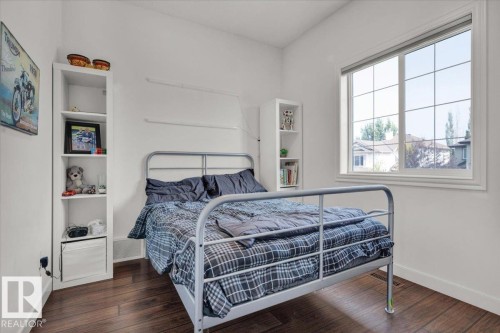 1404 Latta Court, Edmonton, AB - Indoor Photo Showing Bedroom