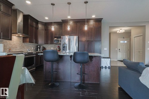 17135 47 Street, Edmonton, AB - Indoor Photo Showing Kitchen With Upgraded Kitchen