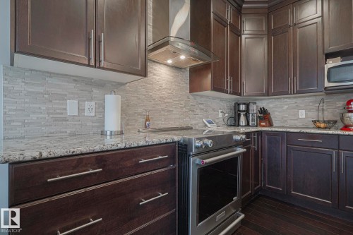 17135 47 Street, Edmonton, AB - Indoor Photo Showing Kitchen With Upgraded Kitchen