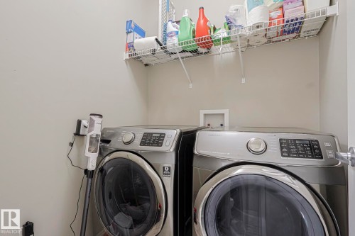 17135 47 Street, Edmonton, AB - Indoor Photo Showing Laundry Room