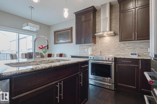 17135 47 Street, Edmonton, AB - Indoor Photo Showing Kitchen With Upgraded Kitchen