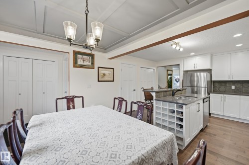 22112 88 Avenue, Edmonton, AB - Indoor Photo Showing Dining Room