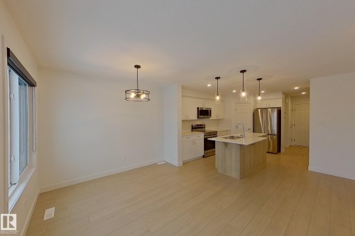 18910 29 Avenue, Edmonton, AB - Indoor Photo Showing Kitchen
