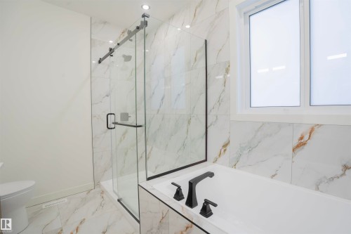 5211 104A Street Nw, Edmonton, AB - Indoor Photo Showing Bathroom