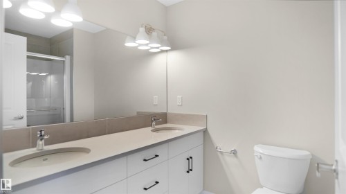 7116 51 Avenue, Beaumont, AB - Indoor Photo Showing Bathroom